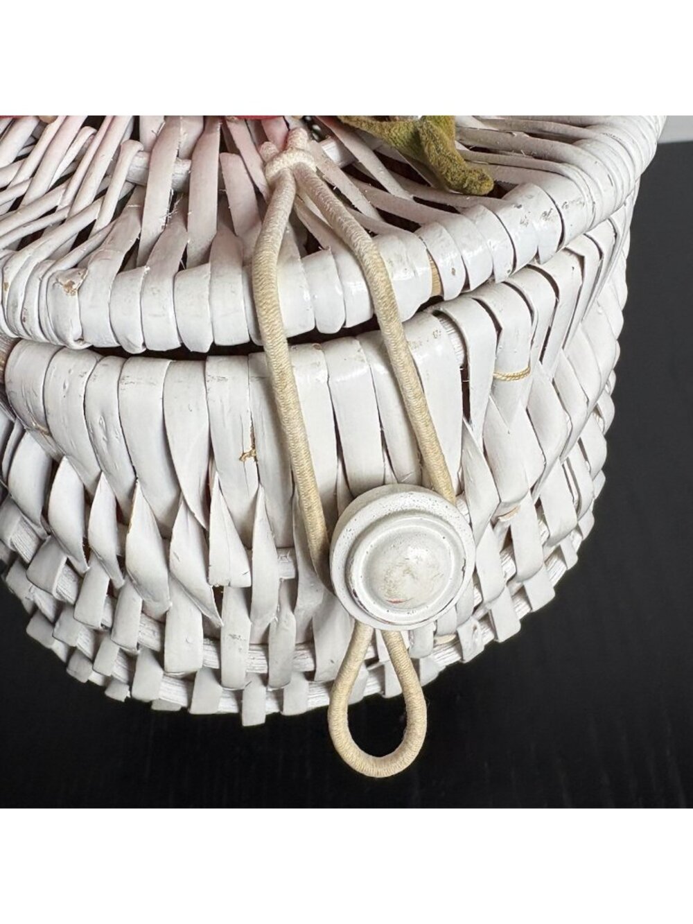 Vintage Mid-Century White Wicker Basket Purse Strawberry Theme Pinup Japan - Picture 9 of 16